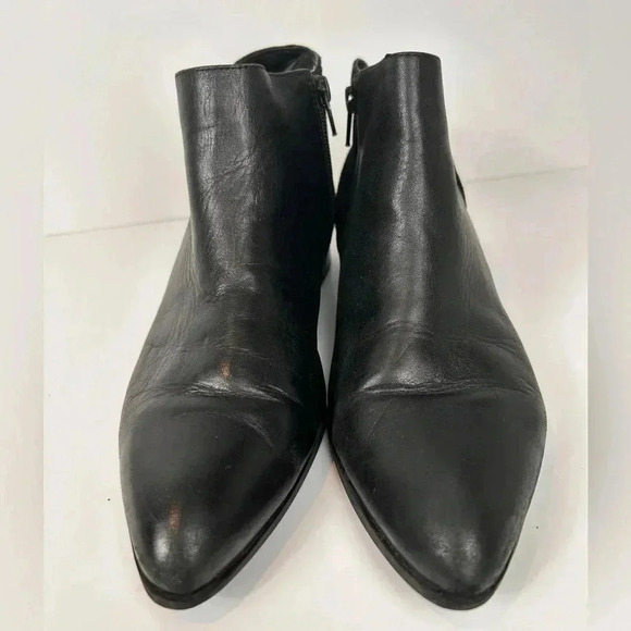 Nine West black leather suede flat ankle booties, studded, Size 7.5M - Picture 2 of 9